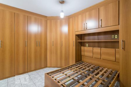 Quarto 1 Suite de casa para alugar com 3 quartos, 200m² em Jardim das Maravilhas, Santo André