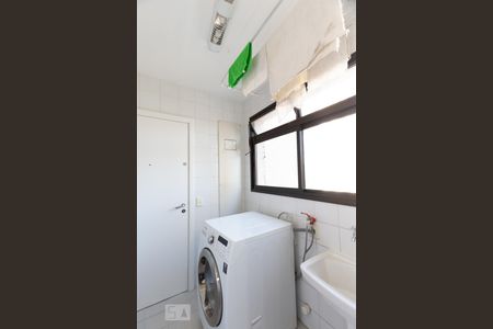 Apartamento à venda com 140m², 3 quartos e 2 vagas Apartamento à venda com 140m², 3 quartos e 2 vagasÁrea de serviço