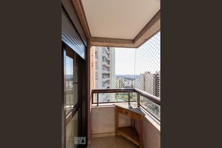 Apartamento à venda com 140m², 3 quartos e 2 vagas Apartamento à venda com 140m², 3 quartos e 2 vagasVaranda da suíte 1