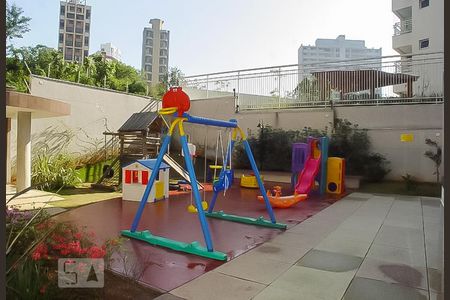 Apartamento à venda com 140m², 3 quartos e 2 vagas Apartamento à venda com 140m², 3 quartos e 2 vagasPlayground