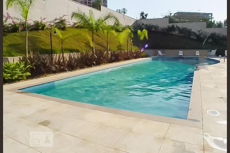 Apartamento à venda com 140m², 3 quartos e 2 vagas Apartamento à venda com 140m², 3 quartos e 2 vagasPiscina