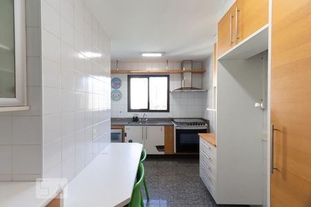 Apartamento à venda com 140m², 3 quartos e 2 vagas Apartamento à venda com 140m², 3 quartos e 2 vagasCozinha