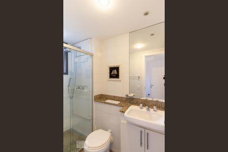 Apartamento à venda com 140m², 3 quartos e 2 vagas Apartamento à venda com 140m², 3 quartos e 2 vagasBanheiro da suíte 3