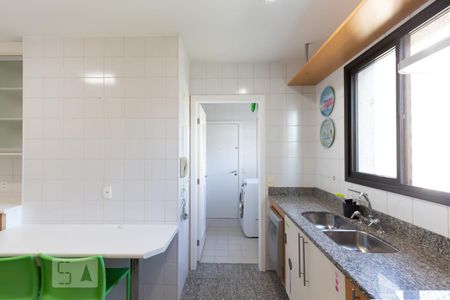 Apartamento à venda com 140m², 3 quartos e 2 vagas Apartamento à venda com 140m², 3 quartos e 2 vagasCozinha