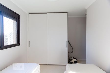 Apartamento à venda com 140m², 3 quartos e 2 vagas Apartamento à venda com 140m², 3 quartos e 2 vagasBanheiro da Suíte 2