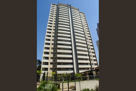 Apartamento à venda com 140m², 3 quartos e 2 vagas Apartamento à venda com 140m², 3 quartos e 2 vagasFachada