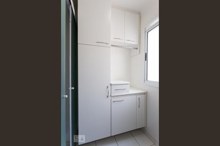 Apartamento à venda com 65m², 2 quartos e 1 vagaÁrea de Serviço