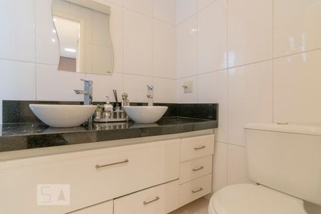 Apartamento à venda com 114m², 3 quartos e 2 vagasBanheiro da Suite