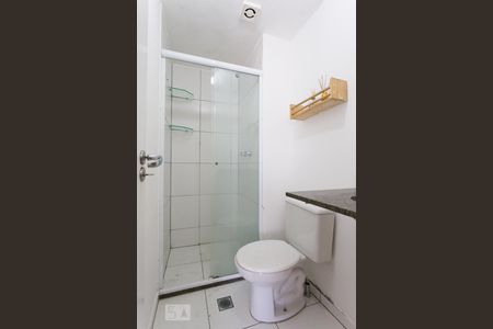 Banheiro de apartamento para alugar com 2 quartos, 50m² em Penha de França, São Paulo