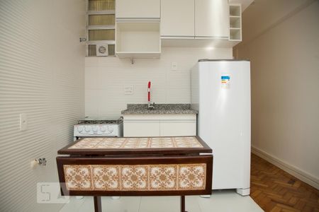 Cozinha de apartamento à venda com 1 quarto, 40m² em Copacabana, Rio de Janeiro