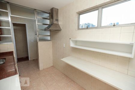 Apartamento para alugar com 65m², 2 quartos e 1 vagaCozinha
