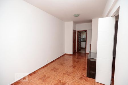 Apartamento para alugar com 65m², 2 quartos e 1 vagaSala