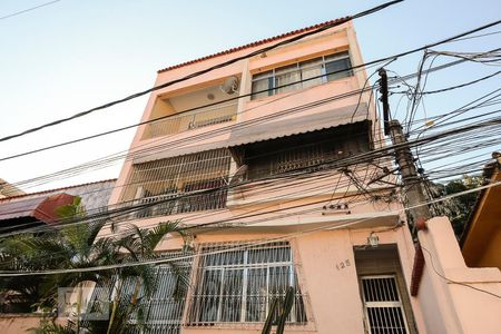 Apartamento para alugar com 70m², 2 quartos e sem vagaFachada