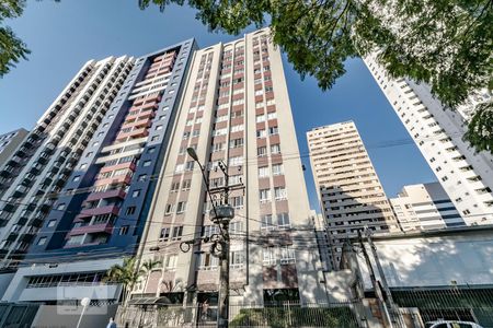 Apartamento para alugar com 78m², 3 quartos e 1 vagaFachada