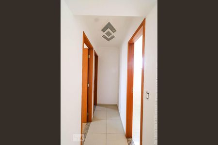 Corredor de apartamento para alugar com 2 quartos, 60m² em Vila Valparaíso, Santo André