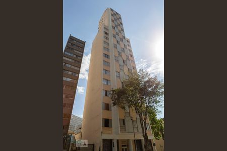 Apartamento à venda com 55m², 1 quarto e sem vagaFachada