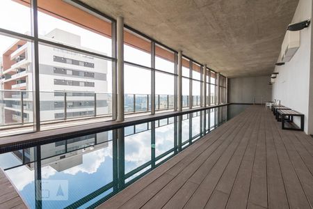 Studio para alugar com 42m², 1 quarto e 1 vagaPiscina
