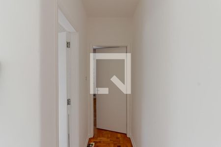 Corredor de casa à venda com 3 quartos, 156m² em Vila Gumercindo, São Paulo