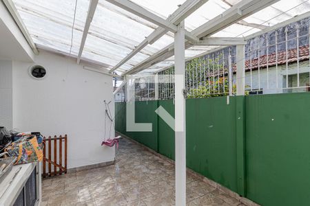 Casa à venda com 156m², 3 quartos e 2 vagasQuintal