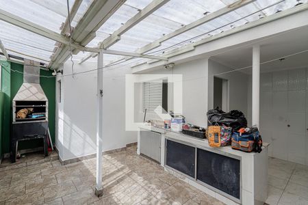 Casa à venda com 156m², 3 quartos e 2 vagasQuintal