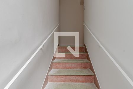 Escadas de casa à venda com 3 quartos, 156m² em Vila Gumercindo, São Paulo