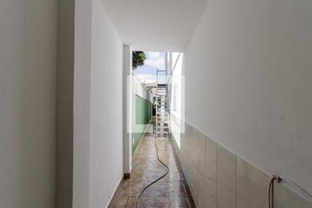 Casa à venda com 156m², 3 quartos e 2 vagasCorredor Lateral