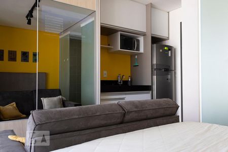 Sala e cozinha de kitnet/studio à venda com 1 quarto, 25m² em Vila Olímpia, São Paulo