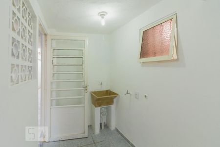 Casa à venda com 130m², 6 quartos e sem vagaÁrea de Serviço