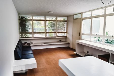 Sala de casa para alugar com 4 quartos, 198m² em Alto da Lapa, São Paulo