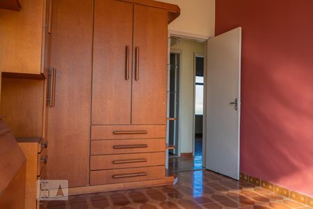Quarto 1 de apartamento para alugar com 3 quartos, 94m² em Bonsucesso, Rio de Janeiro