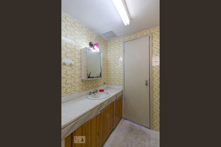 Apartamento à venda com 90m², 3 quartos e 6 vagasBanheiro Corredor