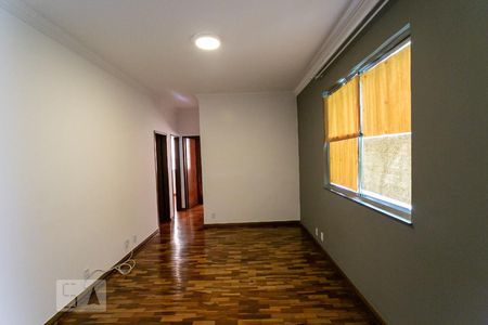Sala de apartamento para alugar com 3 quartos, 85m² em Sagrada Família, Belo Horizonte