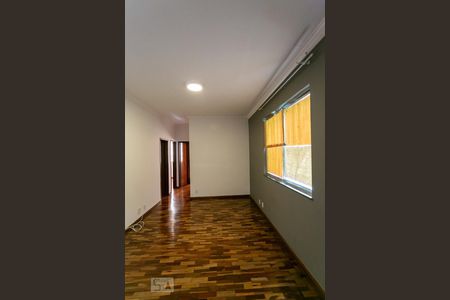Sala de apartamento para alugar com 3 quartos, 85m² em Sagrada Família, Belo Horizonte