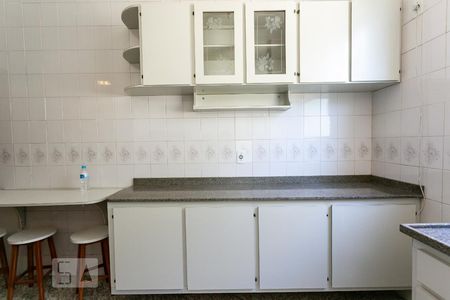 Cozinha de apartamento para alugar com 3 quartos, 85m² em Sagrada Família, Belo Horizonte