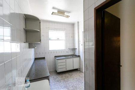 Cozinha de apartamento para alugar com 3 quartos, 85m² em Sagrada Família, Belo Horizonte
