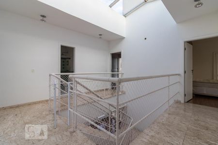 Hall dos Quartos de casa de condomínio à venda com 4 quartos, 450m² em Alphaville, Santana de Parnaíba