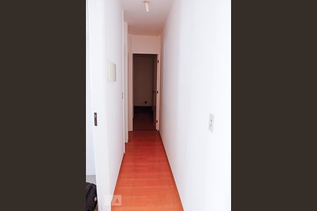 Apartamento para alugar com 50m², 2 quartos e 1 vaga Apartamento para alugar com 50m², 2 quartos e 1 vagaCorredor de Acesso aos Quartos