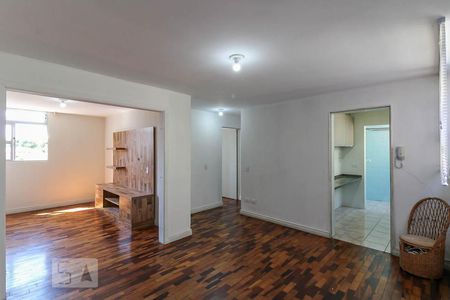 Sala de apartamento para alugar com 2 quartos, 70m² em Jardim Social, Curitiba