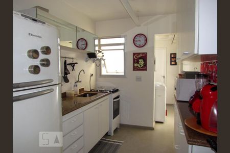 Apartamento para alugar com 74m², 2 quartos e 1 vaga Apartamento para alugar com 74m², 2 quartos e 1 vagaCozinha