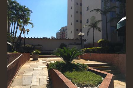 Apartamento para alugar com 74m², 2 quartos e 1 vaga