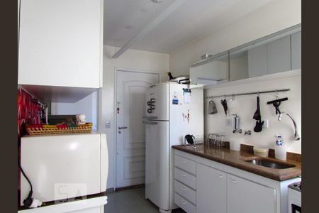 Apartamento para alugar com 74m², 2 quartos e 1 vaga Apartamento para alugar com 74m², 2 quartos e 1 vagaCozinha