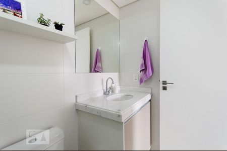 Banheiro de apartamento à venda com 1 quarto, 45m² em Santa Efigênia, São Paulo