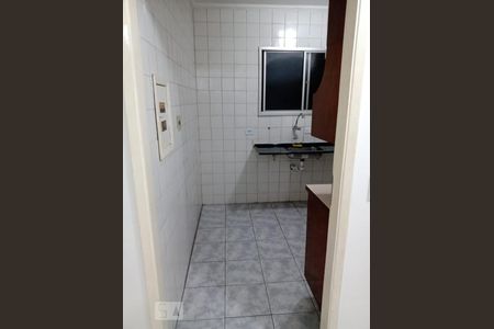 Cozinha de apartamento para alugar com 1 quarto, 46m² em Vila Fachini, São Paulo