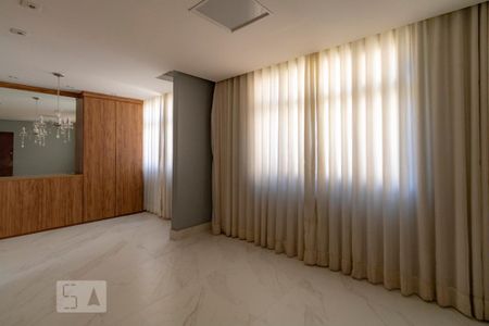 Apartamento à venda com 120m², 3 quartos e 1 vagaSala