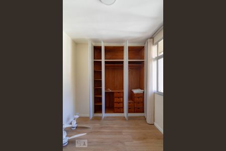 Apartamento à venda com 120m², 3 quartos e 1 vagaSuíte