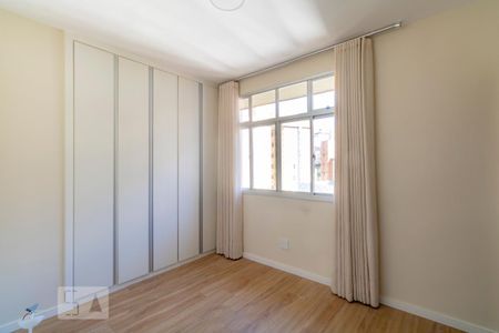 Apartamento à venda com 120m², 3 quartos e 1 vagaSuíte