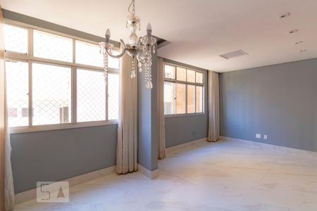 Apartamento à venda com 120m², 3 quartos e 1 vagaSala