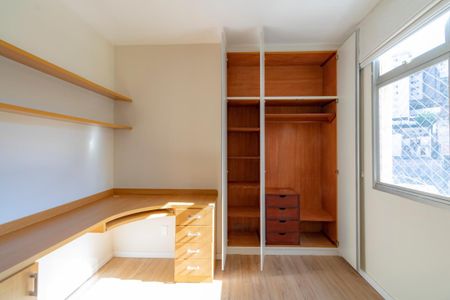 Apartamento à venda com 120m², 3 quartos e 1 vagaQuarto 02