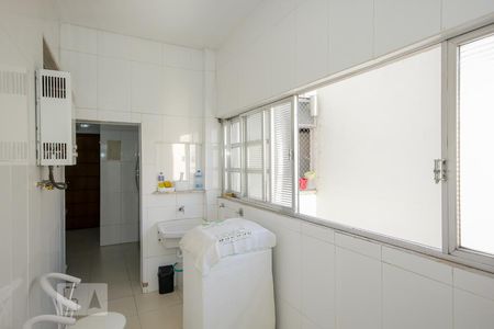 Apartamento à venda com 204m², 3 quartos e 1 vagaÁrea de Serviço