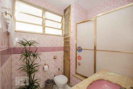 Apartamento à venda com 204m², 3 quartos e 1 vagaBanheiro Social 1